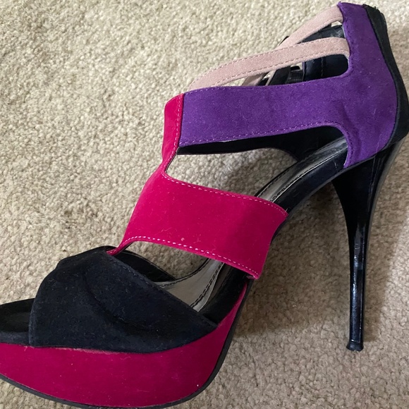 Strappy Faux Suede Heels in Purple, Taupe, Fushcia and Black, Size 8 - Picture 11 of 13